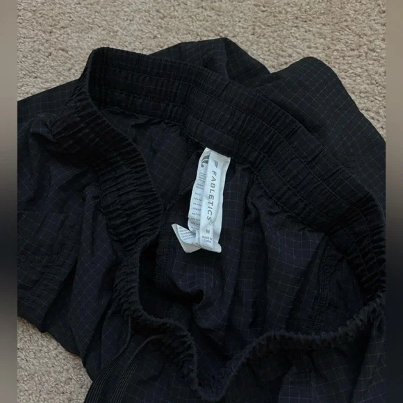 Fabletics Ribstop Short - Picture 3 of 5